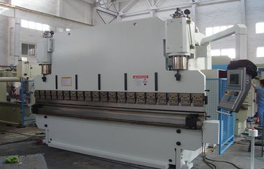 इस्पात झुकने मशीन सीएनसी हाइड्रोलिक Benchtop प्रेस ब्रेक सुरक्षा 10000KN 1000T / 6000mm